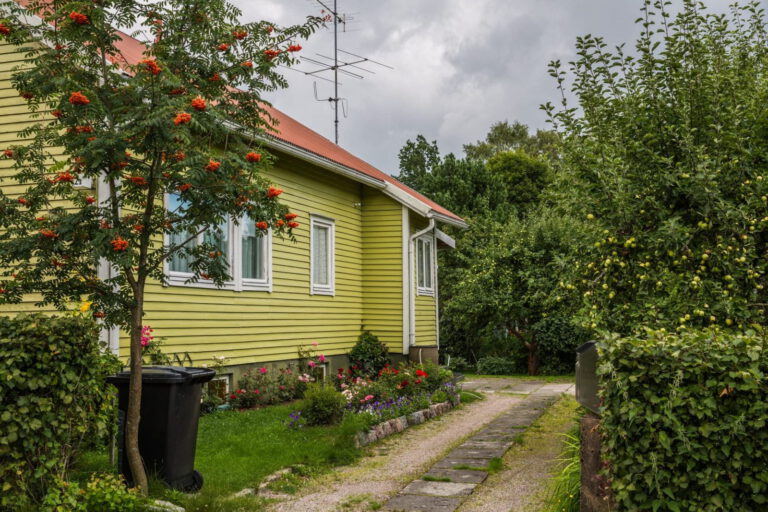 Koneellinen ilmanvaihto vanhaan taloon- miksi se ei kannata?